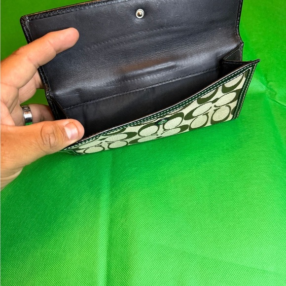 Coach wallet. Excellent condition - Picture 3 of 5